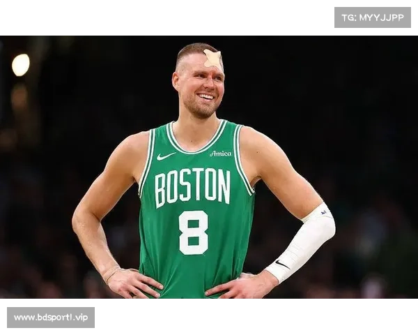 巴勒斯坦补时绝杀伊拉克，韦萨姆头球救主，姆哈格纳终场读秒定胜局