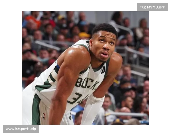 字母哥爆发37分6板11助3断 三分精准罚球高效带领球队取胜 字母哥爆发37分6板11助3断 三分精准罚球高效带领球队取胜