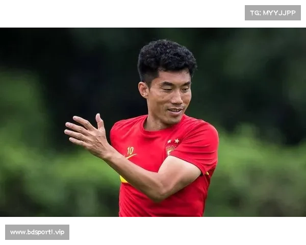 沪媒:单后腰战术增加国足防守压力 若郑智未退役或可担任核心角色 沪媒:单后腰战术增加国足防守压力 若郑智未退役或可担任核心角色