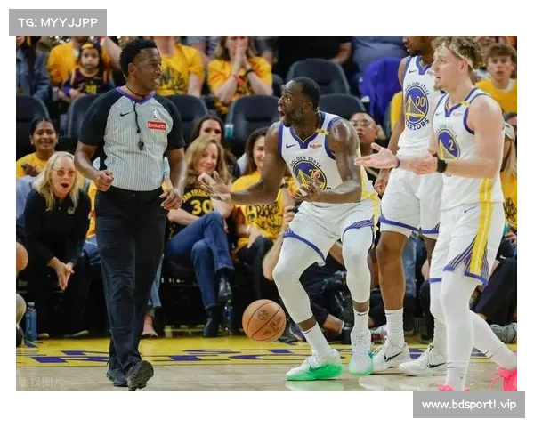 库里带队大胜巴特勒砍下18分格林六犯西部排名混乱引发关注