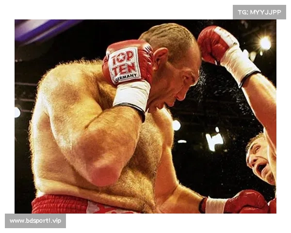 拳击赛场九年等待终结 卡灵顿与维瓦斯的宿命对决 拳击赛场九年等待终结 卡灵顿与维瓦斯的宿命对决