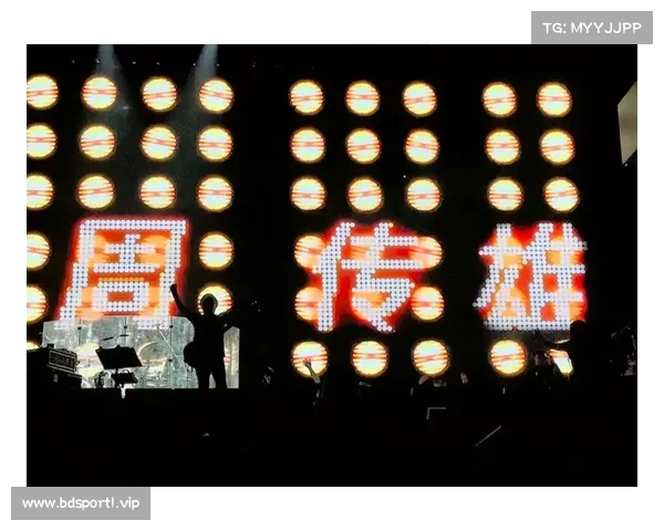 周传雄演唱会结束后35小时黄龙体育中心迅速转变为比赛场地 周传雄演唱会结束后35小时黄龙体育中心迅速转变为比赛场地