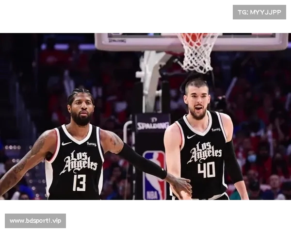 祖巴茨单场20+篮板助力快船四战全胜 展现内线统治力