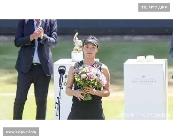 温网再度封王收获MVP 传奇人物继续书写辉煌篇章 温网再度封王收获MVP 传奇人物继续书写辉煌篇章