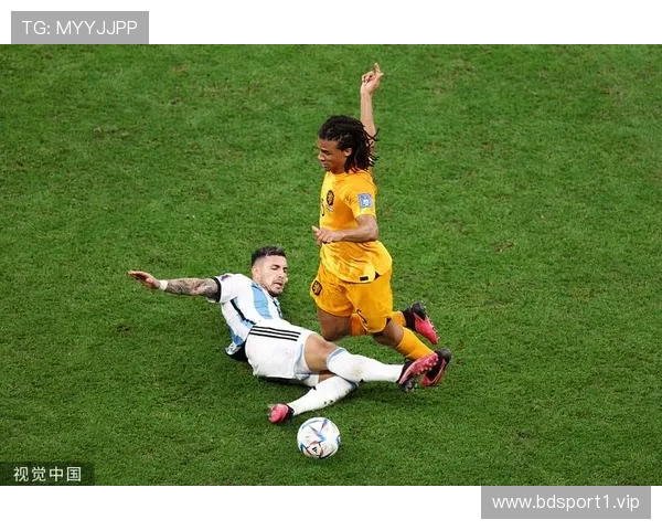 巴西阿根廷激烈冲突帕雷德斯怒推对手引爆场内外暴风波 巴西阿根廷激烈冲突帕雷德斯怒推对手引爆场内外暴风波